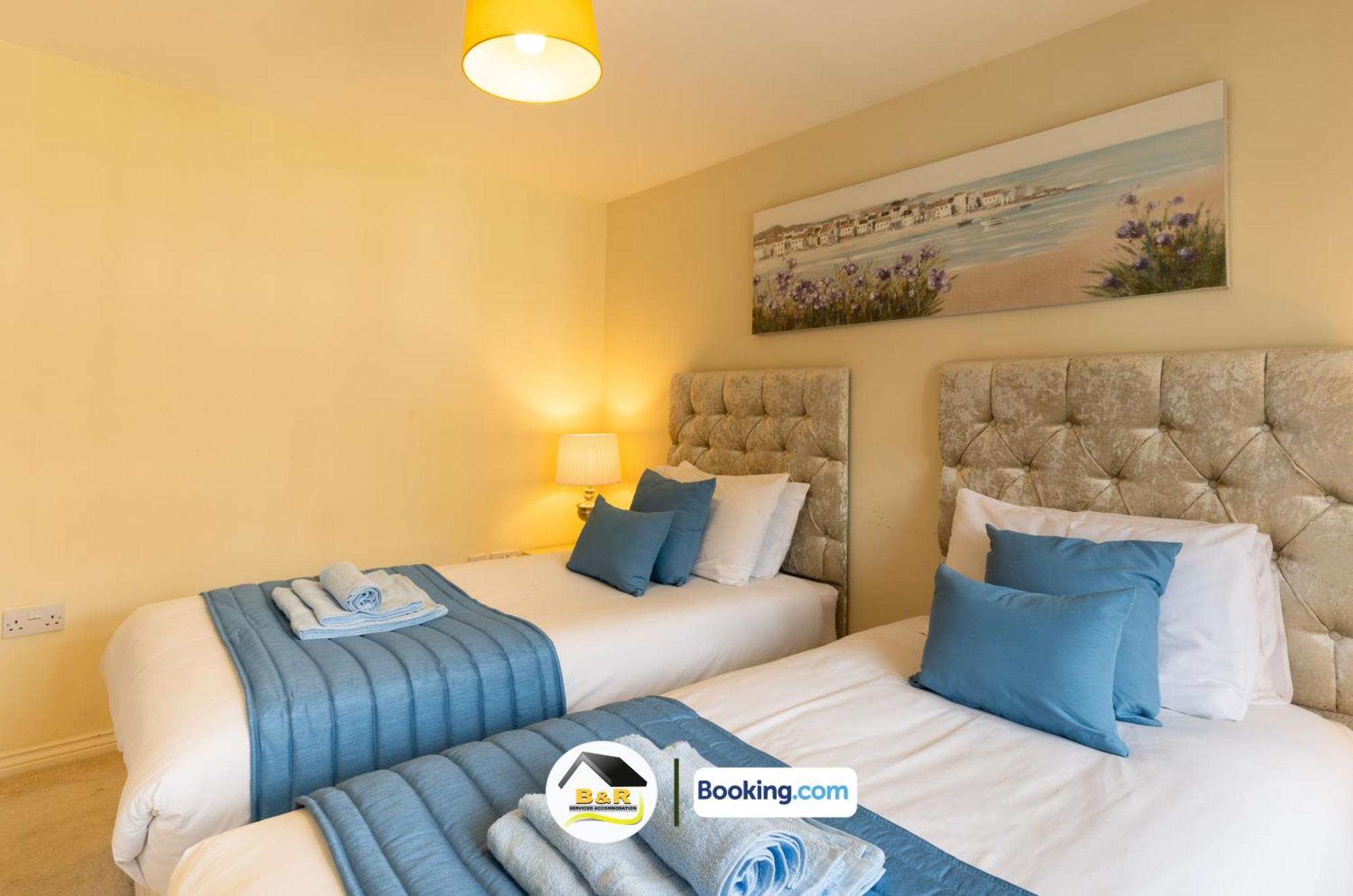 3 Bedroom House By B And R Serviced Accommodation Amesbury With Super Fast Wi-Fi 145Mbps Екстериор снимка